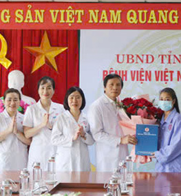 Người bệnh ghép thận đầu tiên tại Bệnh viện Việt Nam-Thuỵ Điển Uông Bí được xuất viện