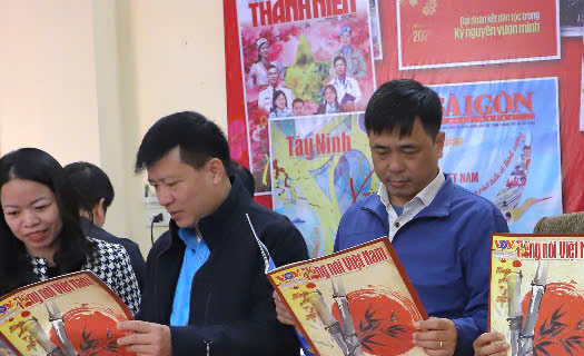 Nam Định: Tưng bừng Hội Báo Xuân Ất Tỵ 2025