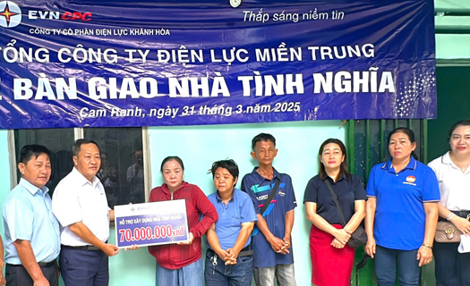 EVNCPC chung tay xóa nhà tạm, nhà dột nát trên địa bàn