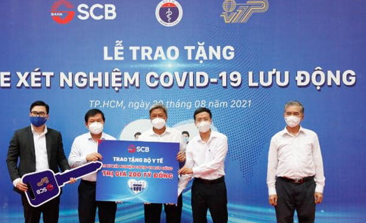 TP.HCM được trao tặng 10 xe xét nghiệm COVID-19 lưu động