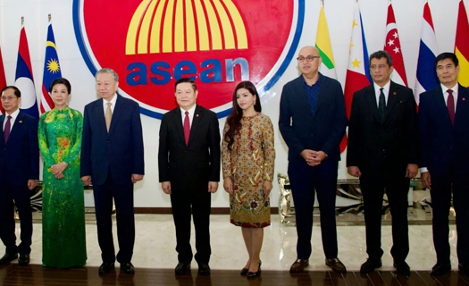 Lần đầu tiên Tổng Bí thư ĐCS Việt Nam thăm Ban Thư ký ASEAN