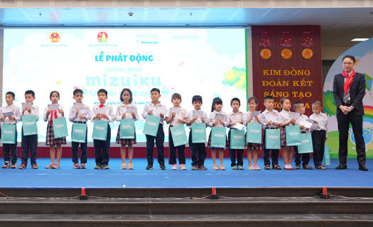 Khởi động chương trình 