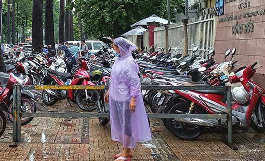 TP.HCM chính thức thu phí sử dụng lòng đường, vỉa hè từ 1/9
