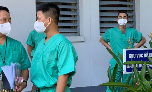 18 bác sĩ, điều dưỡng của Bệnh viện TƯ Huế lên đường chi viện Bắc Giang