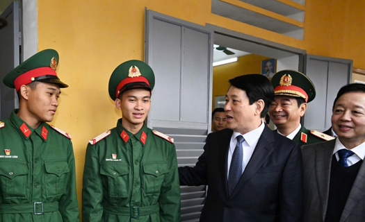 Chủ tịch nước làm việc với đơn vị quân đội đầu tiên thực hiện 