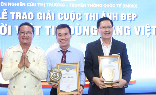 Trao giải cuộc thi ảnh 