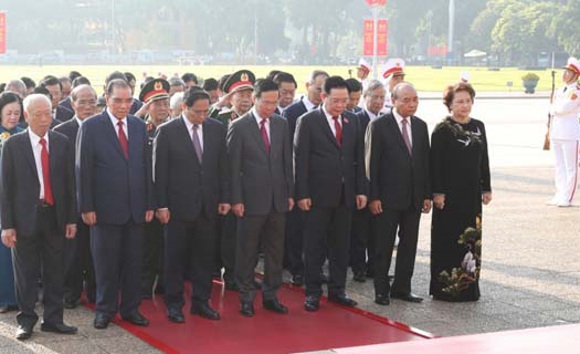 Lãnh đạo Đảng, Nhà nước vào Lăng viếng Chủ tịch Hồ Chí Minh