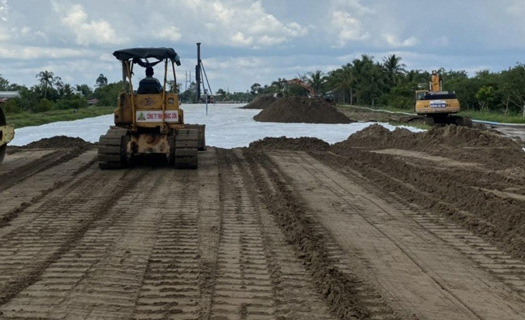 Cao tốc Bắc - Nam đang vừa vướng mặt bằng, vừa ngóng vật liệu