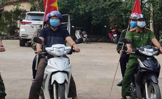 Công an chính quy về xã: Vùng biên đã bình yên