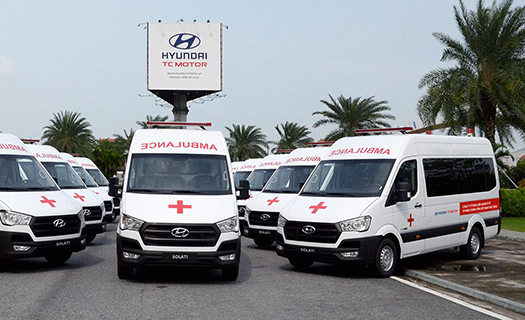 Hyundai Thành Công tặng 10 xe Solati cứu thương chống Covid-19