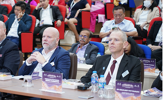 Hơn 300 chuyên gia tham dự Hội nghị kiểm định tại Trường ĐH FPT