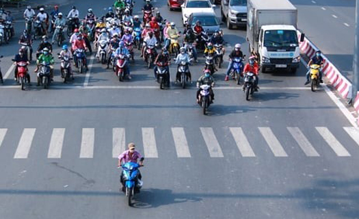 Vì sao Bộ Công an đề xuất tăng gấp 6 lần mức phạt với hành vi vượt đèn đỏ?
