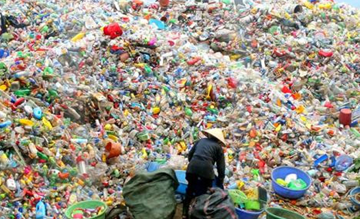 Đàm phán LHQ về ô nhiễm nhựa: Hạn chế sản xuất hay chỉ quản lý chất thải nhựa