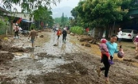 Tan hoang nơi lũ ống quét qua cuốn trôi 3 người ở Lào Cai