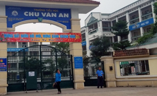 Vụ thịt gà ôi thiu: Trường tiểu học Chu Văn An nhận lỗi với phụ huynh