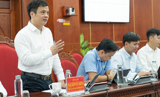FPT đề xuất hợp tác thúc đẩy đào tạo và chuyển đổi số với UBND tỉnh Cà Mau