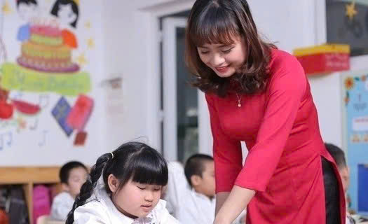 Ra Tết, các trường đồng loạt thông báo dừng dậy thêm, học thêm
