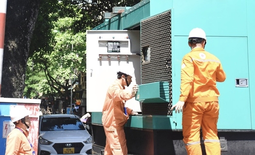 EVNHANOI sẵn sàng phương án đảm bảo điện dịp Đại lễ 30/4 và 1/5
