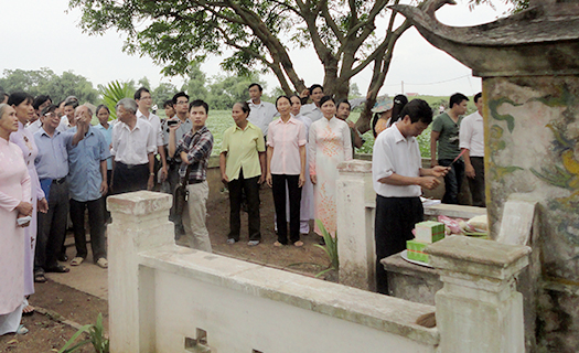 Chuyện Vua Lý Thánh Tông du ngoạn trên dòng sông Luộc